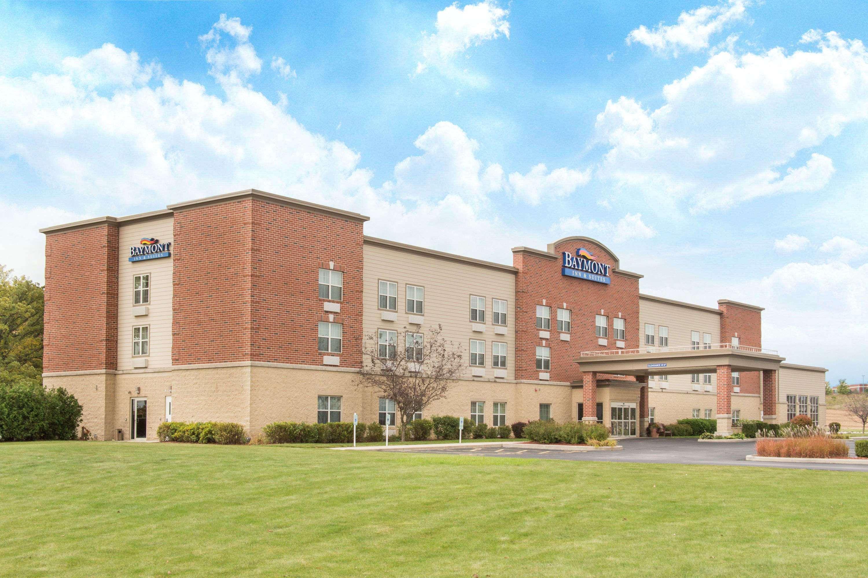 Baymont By Wyndham Plymouth Hotel Exterior photo